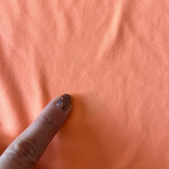 Women’s under Armour V-neck shirt size XS - Picture 2 of 4